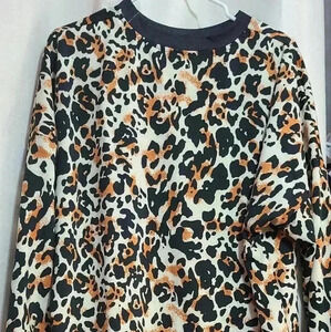 Plus Size Leopard Print Pullover